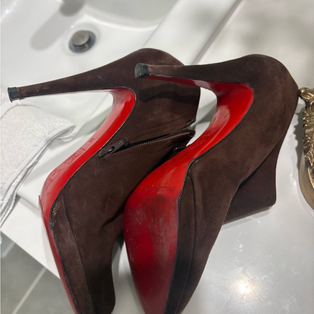 Christian Louboutin Brown Suede Heels (Red Bottom) – Size 38.5